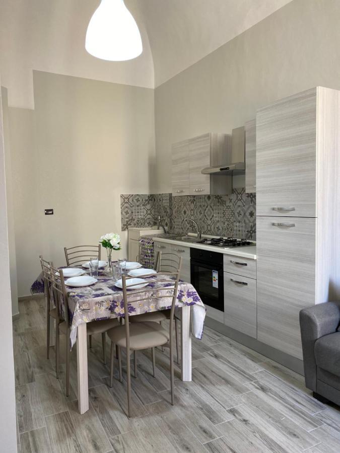 Monument Apartment